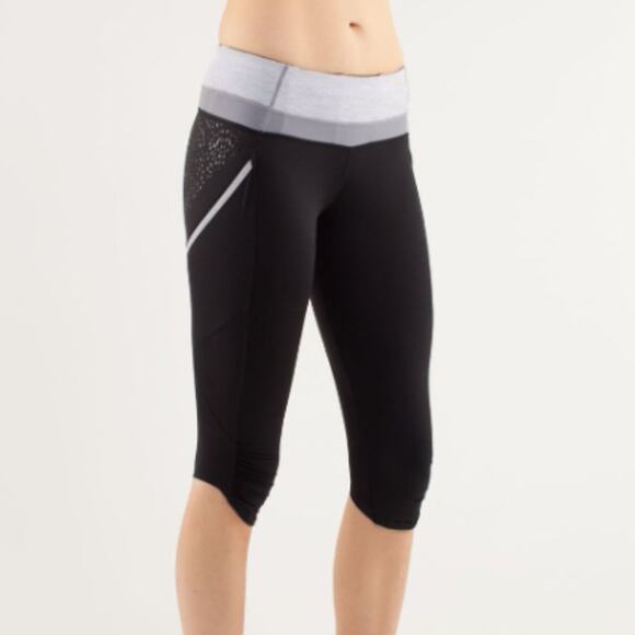 Lululemon Women's Black & Gray Stripe Run A Marathon Crop Leggings Size 6 - Picture 1 of 12